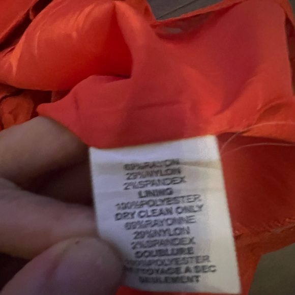 NWOT Trina Turk Women's 6 NWT Dress in Padoga Red Sheath $168 - Picture 4 of 7